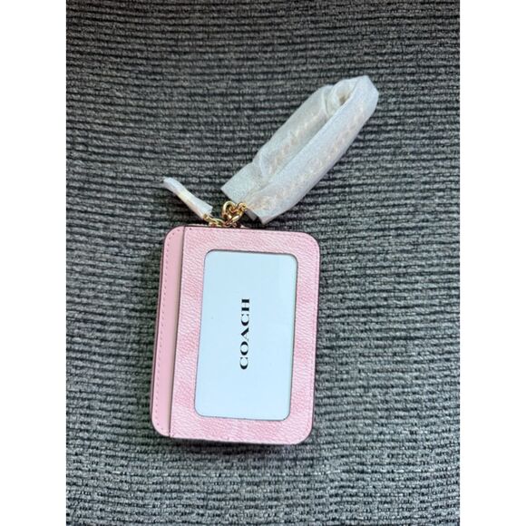 COACH Zip Card Case Powder Pink Signature Canvas - NWT - DISCOUNTED SHIPPING!! - Picture 1 of 3